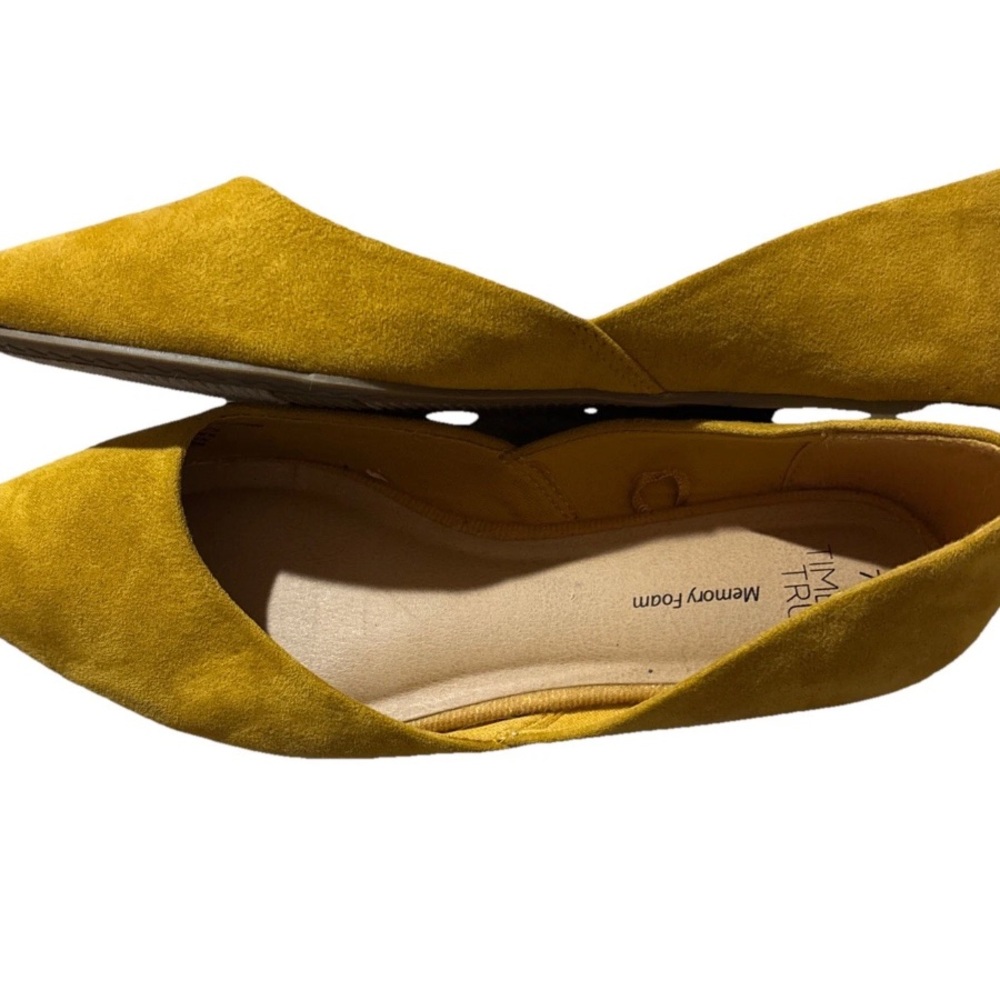 Time Tru Memory Foam Yellow Stylish Flats. NWOT NEVER WORN BEFORE